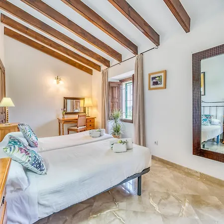 Stunning In * Petra (Mallorca)